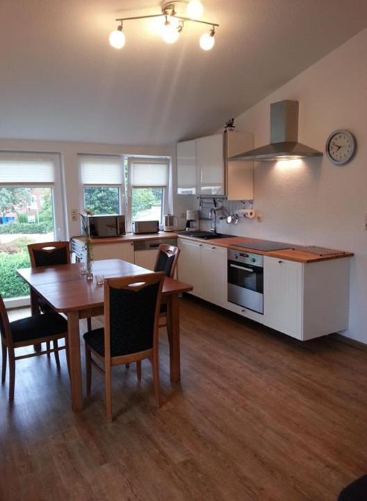 Omas Huus Apartment Esens Luaran gambar